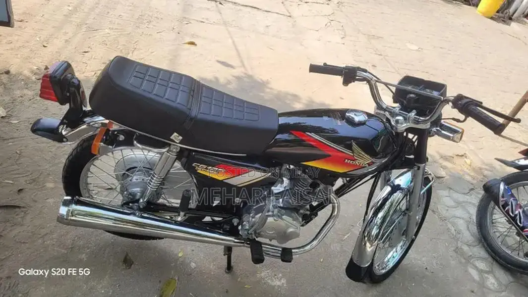 Honda 125 Classic Single Owner Motorcycle