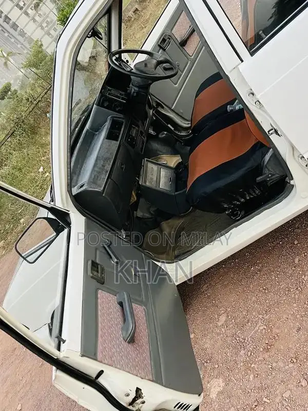 2012 model Mehran Vx Erou11 engine