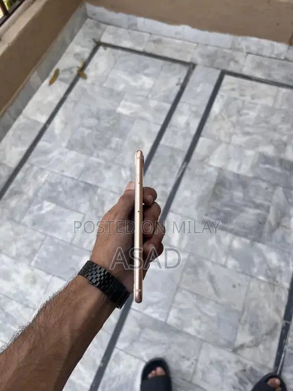 Apple iPhone 8 Plus 64GB Smartphone with Battery Health