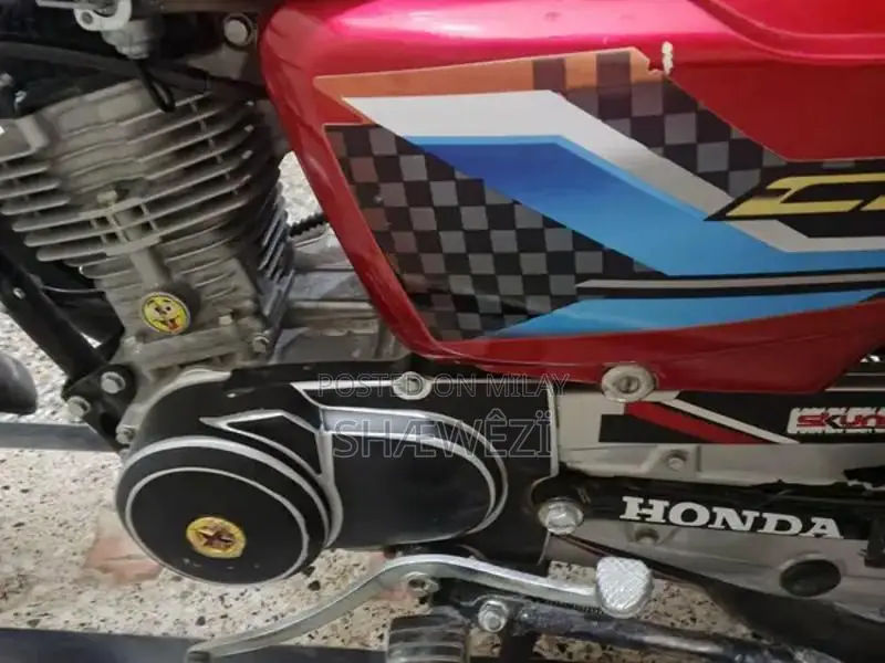 Honda 125cc Motorcycle - Well-Maintained Urban Commuter