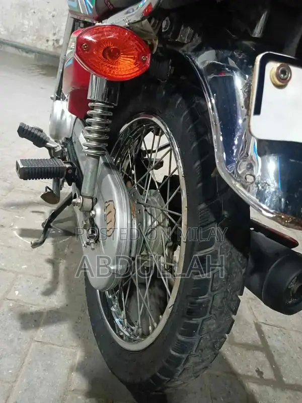 Honda 125cc Motorcycle - 2023 Model, Excellent Condition