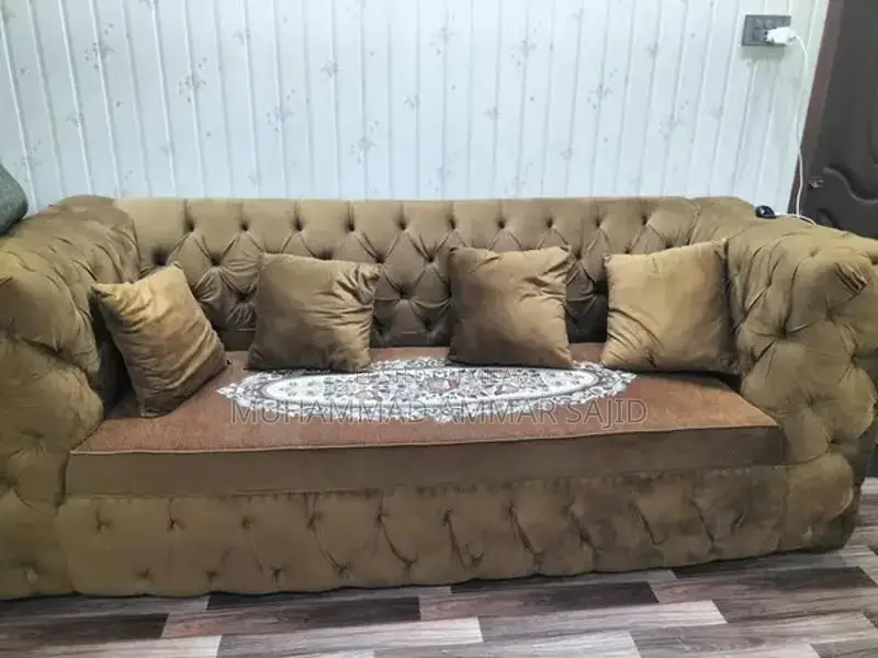 Custom 7-Seat Living Room Sofa Set in Excellent Condition