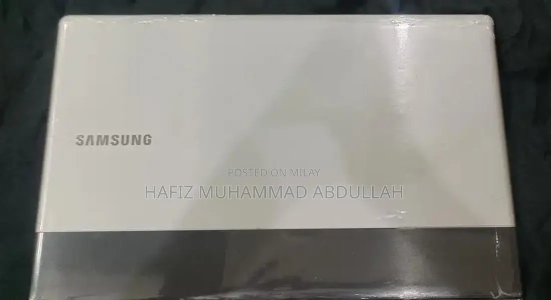 Samsung NP300E7A Business Laptop with Original Battery