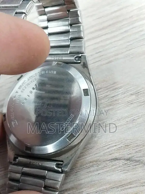 Seiko 5 Automatic Silver and Gold Men's Luxury Wristwatch