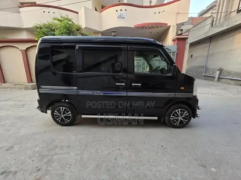 Suzuki Every Wagon Compact MPV - Reliable Urban Commuter Vehicle