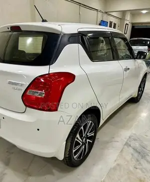 2022 Suzuki Swift GLC Full Option CVT Hatchback