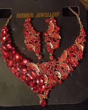 Photo - Metallic Red Flower Metal Necklace Set - Elegant Vintage Accessory