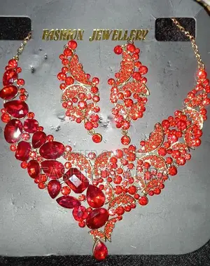 Metallic Red Flower Metal Necklace Set - Elegant Vintage Accessory