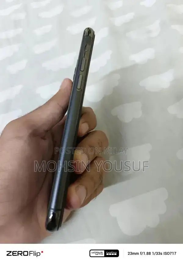 Apple iPhone 11 Pro Factory Unlocked Graphite Smartphone