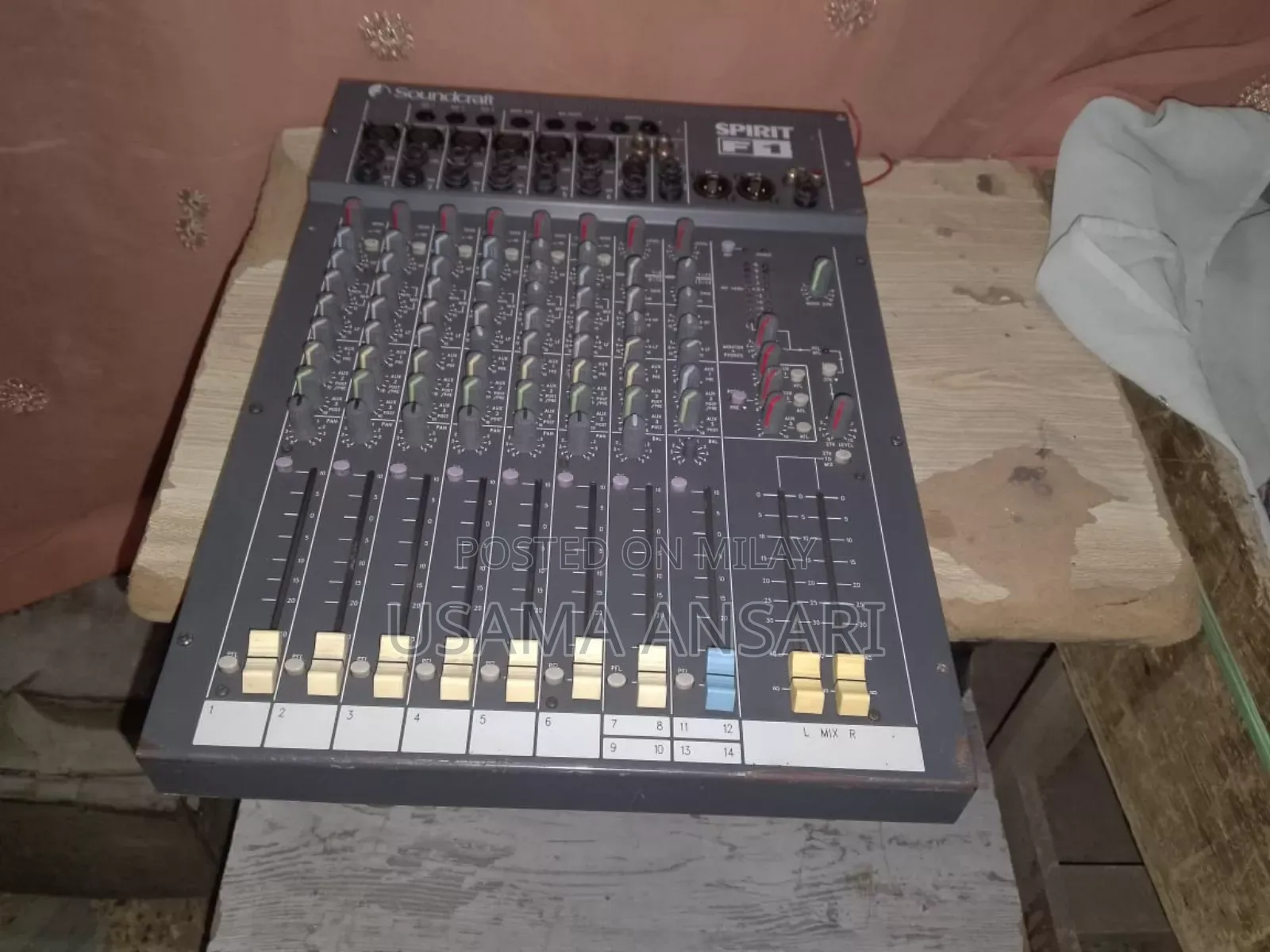 Soundcraft Consol Model Spirit F-1 8 Channel for Sale