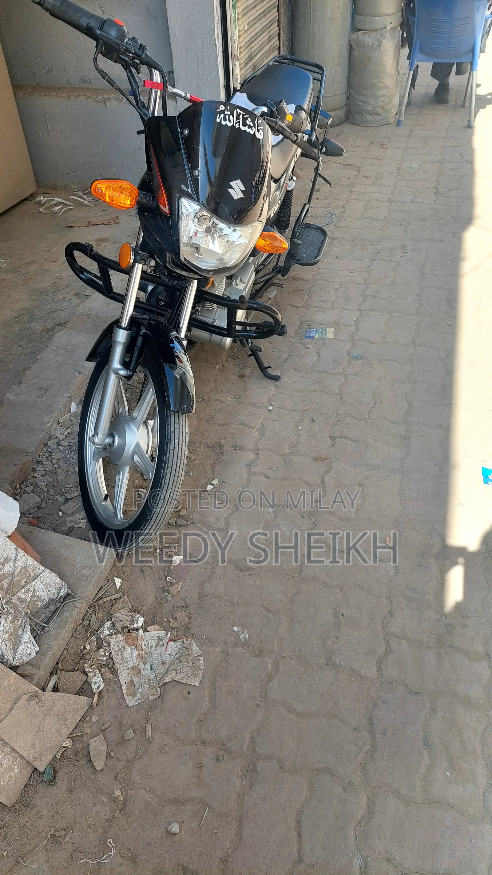 New Suzuki 2023 Black