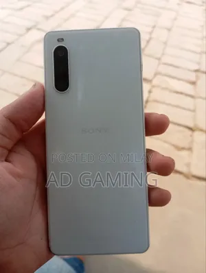 Photo - Server 6GB Qualcomm Snapdragon X Plus HDD 128GB