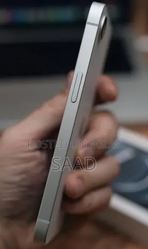 New Apple iPhone 16e 128 GB White