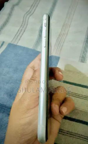 Apple XR 64 GB White