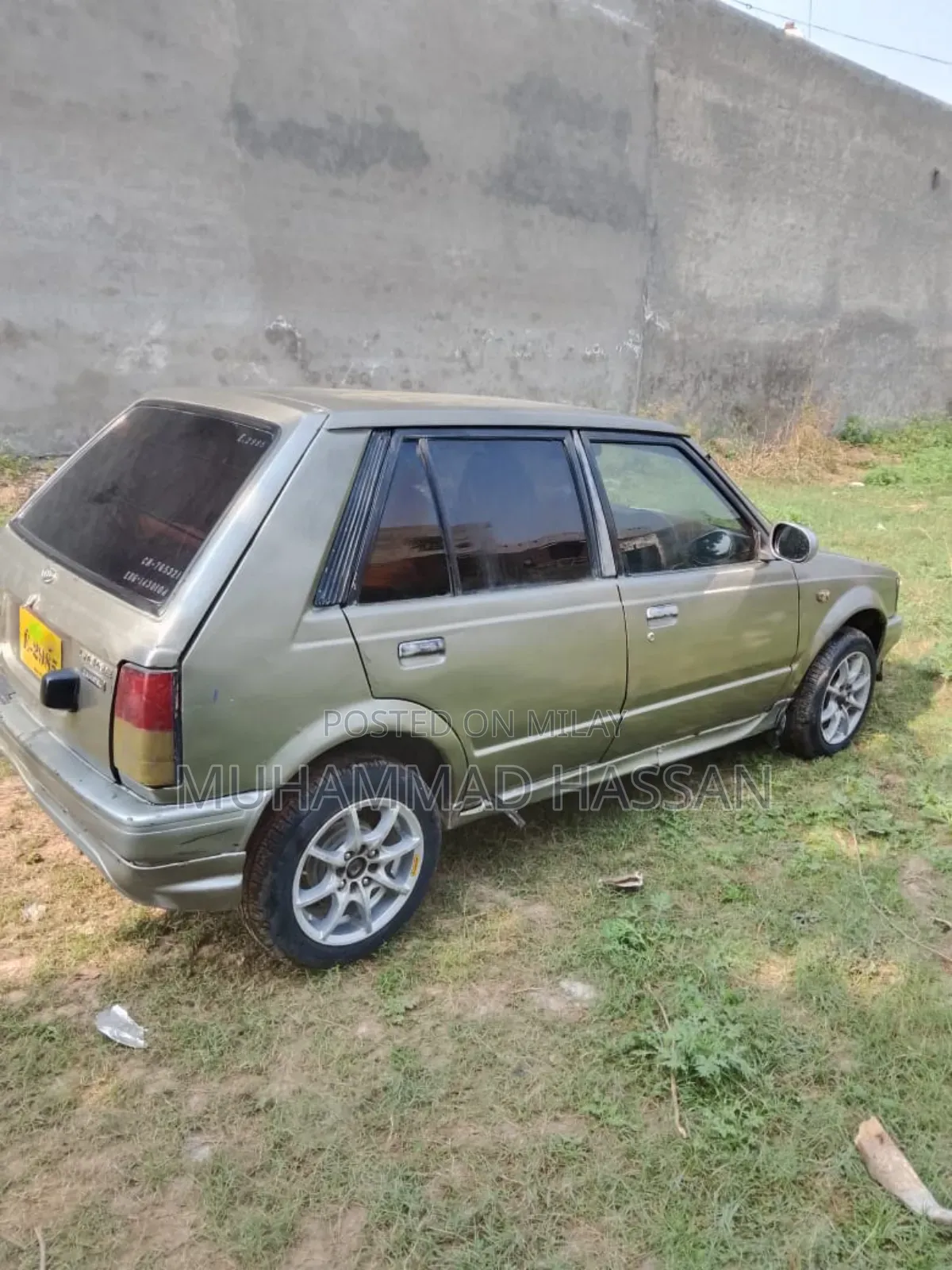Daihatsu Charade 1984 Gold