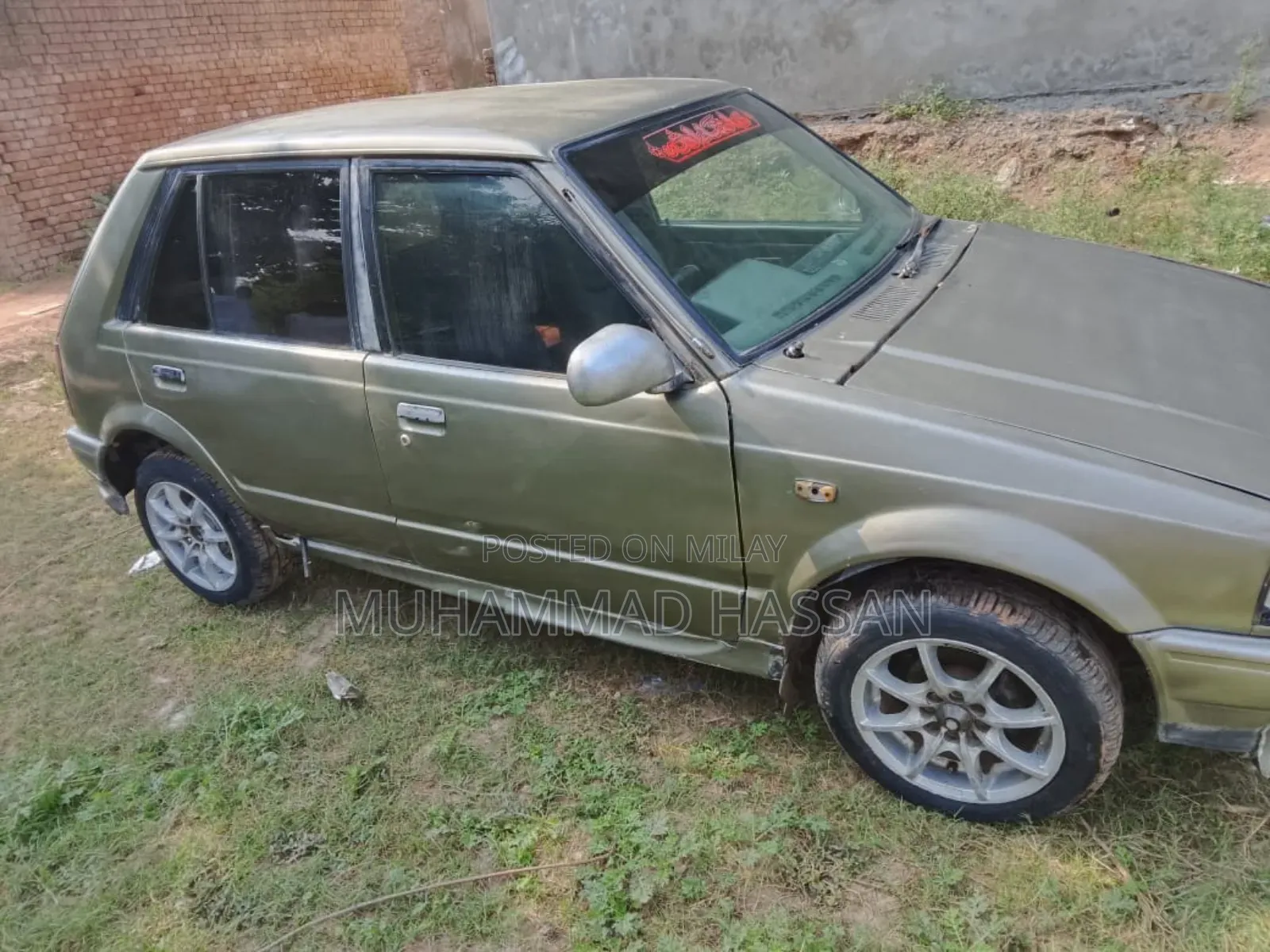 Daihatsu Charade 1984 Gold