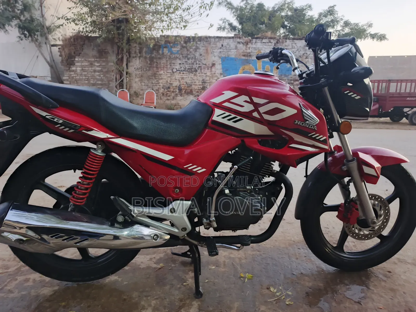 Honda CB 2023 Red