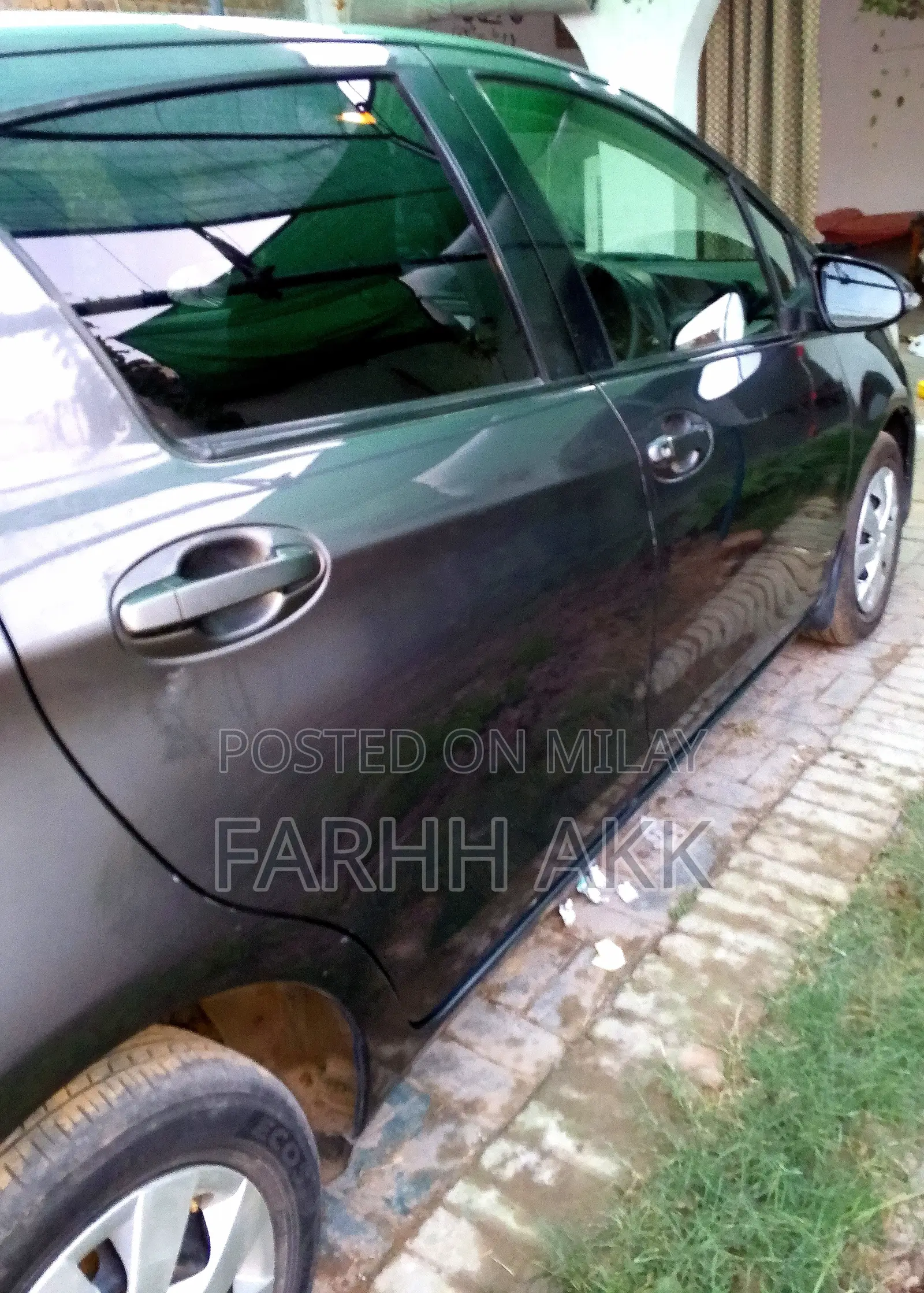 Toyota Vitz 2012 Gray