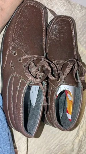 Mens Textured Lace-Up Shoes