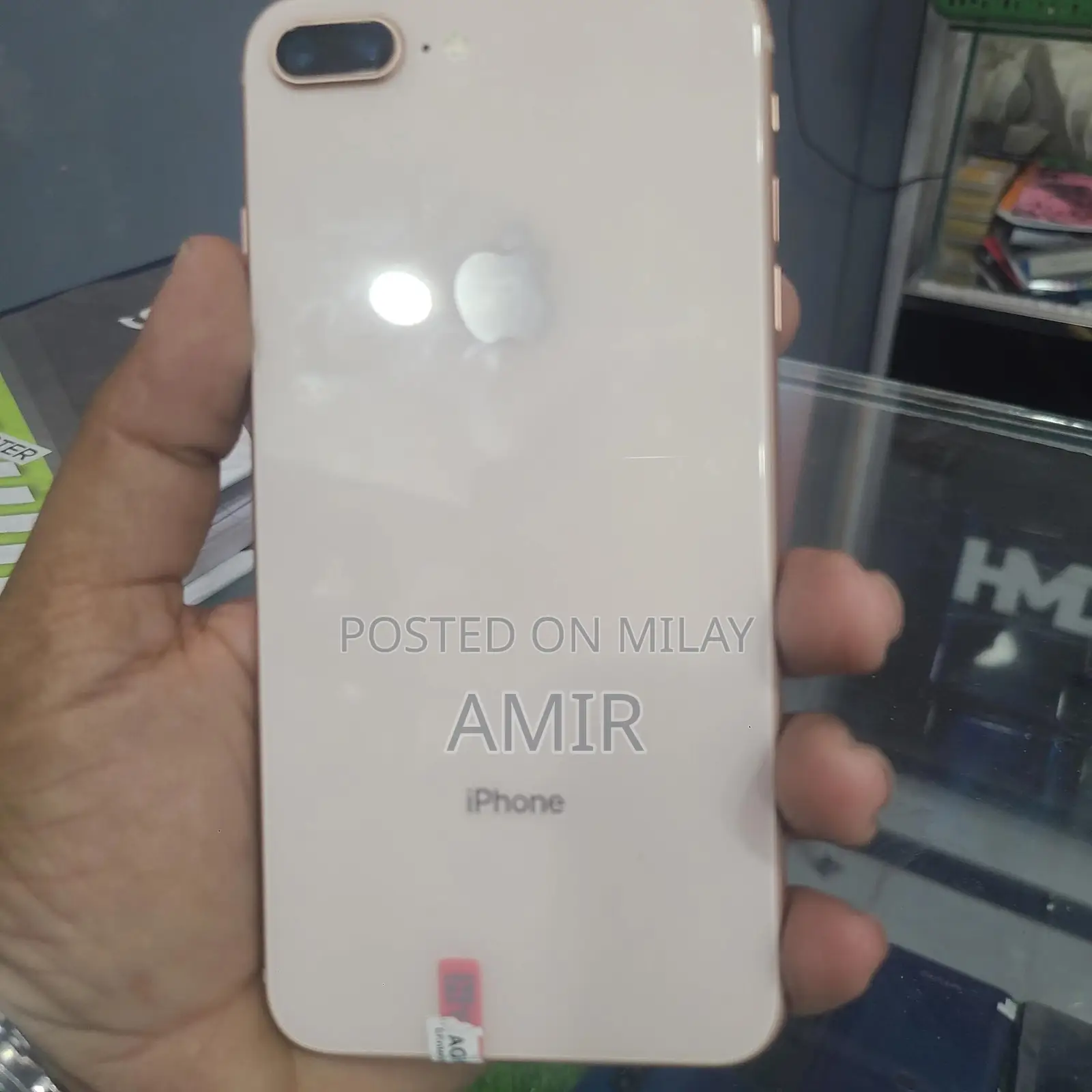 New Apple iPhone 8 Plus 128 GB Gold