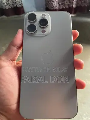 Photo - Apple iPhone 15 Pro Max 512 GB Silver