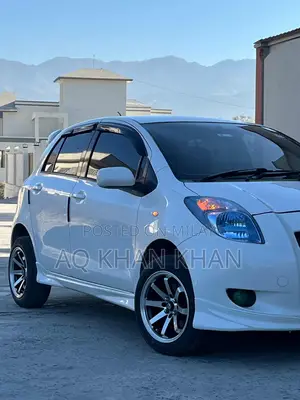 Photo - Toyota Vitz 1.3 AWD 3dr 2005 White