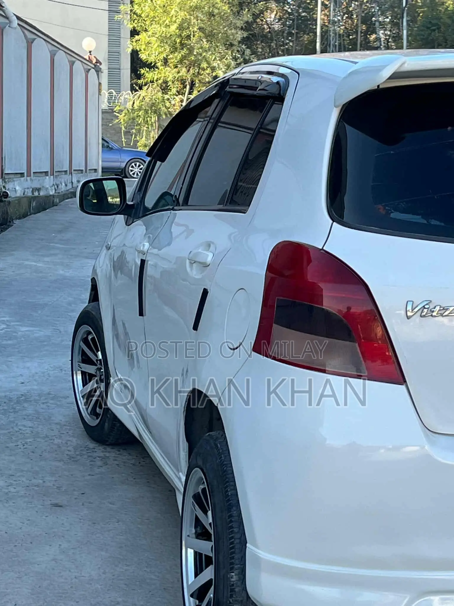 Toyota Vitz 1.3 AWD 3dr 2005 White