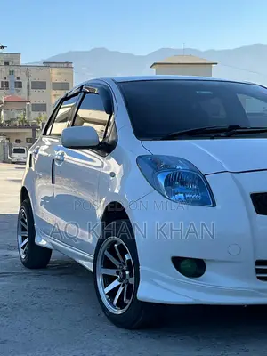 Toyota Vitz 1.3 AWD 3dr 2005 White