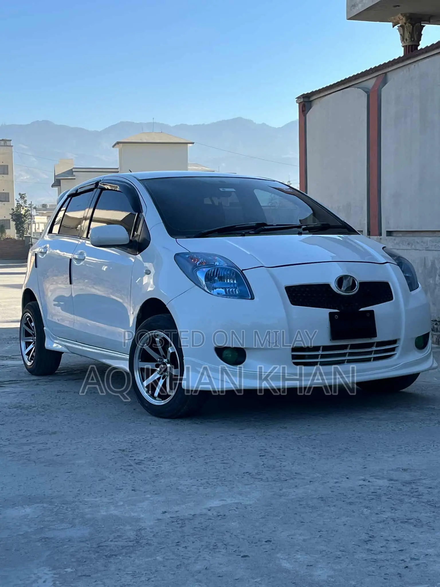 Toyota Vitz 1.3 AWD 3dr 2005 White