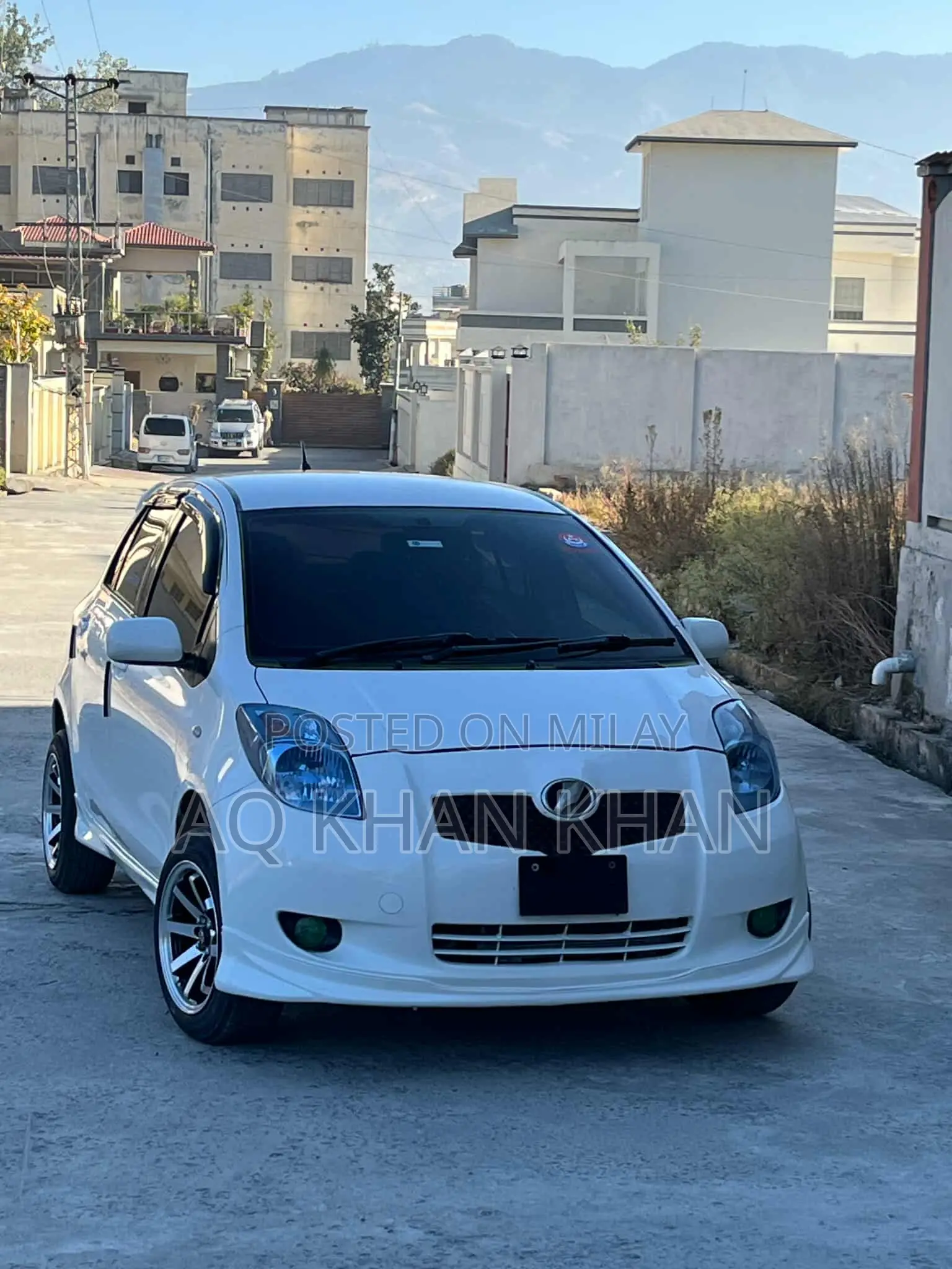 Toyota Vitz 1.3 AWD 3dr 2005 White