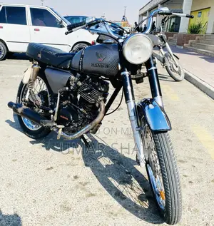 Photo - Honda CB 1973 White