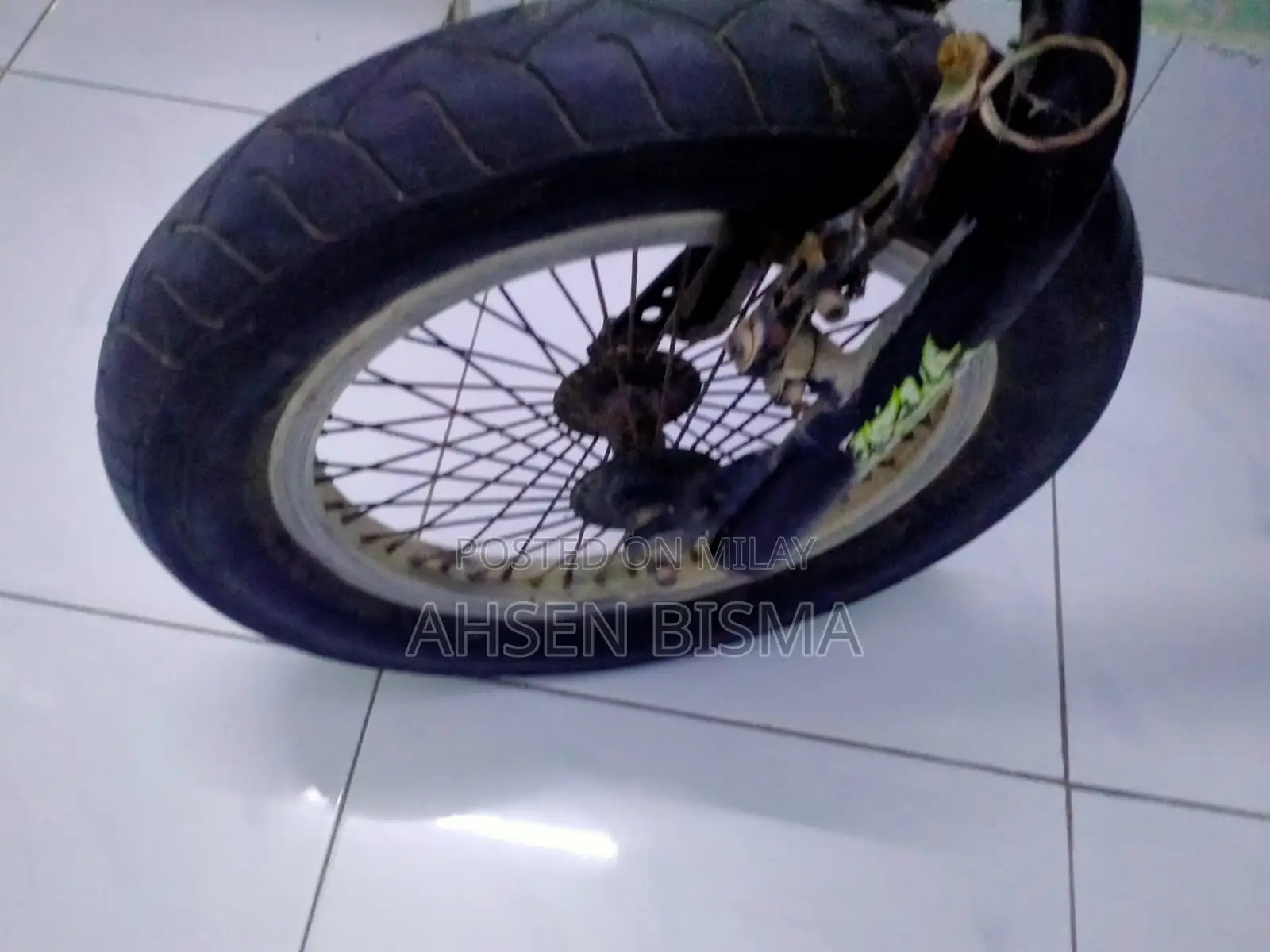 BMX Cycle 16 . 3.0 Tyres Stunt BMX