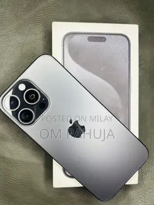 Photo - New Apple iPhone 15 Pro Max 256 GB Black