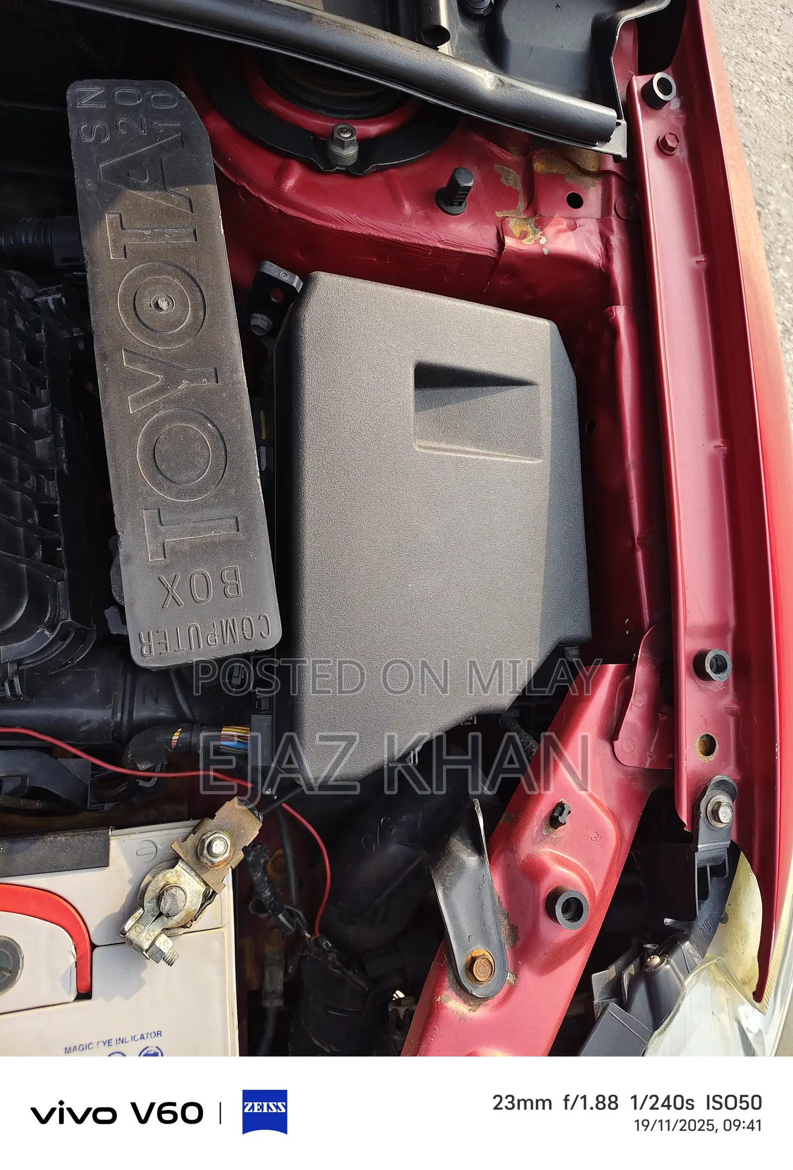 Toyota Corolla LE 4dr Sedan (1.8L 4cyl 4A) 2010 Red