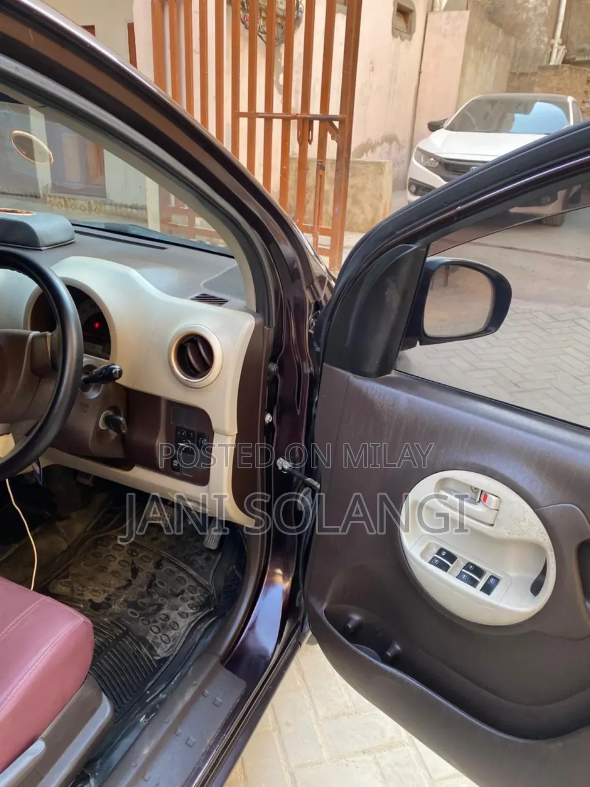 Toyota Passo 1.0 AWD 2014 Maroon