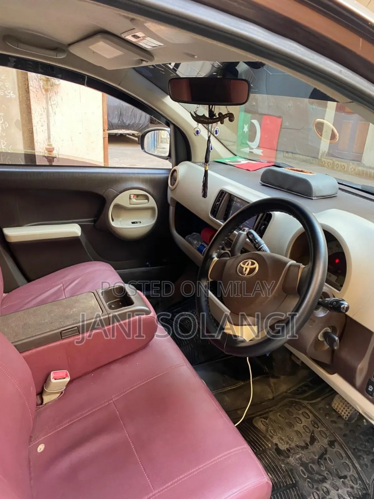 Toyota Passo 1.0 AWD 2014 Maroon