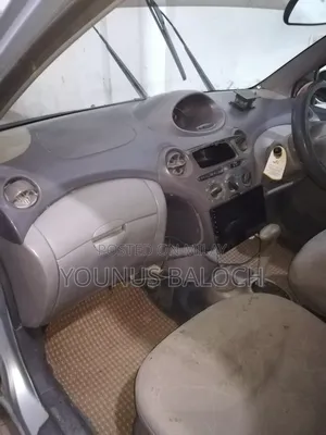 Toyota Platz 1.0 FWD 2002 Silver