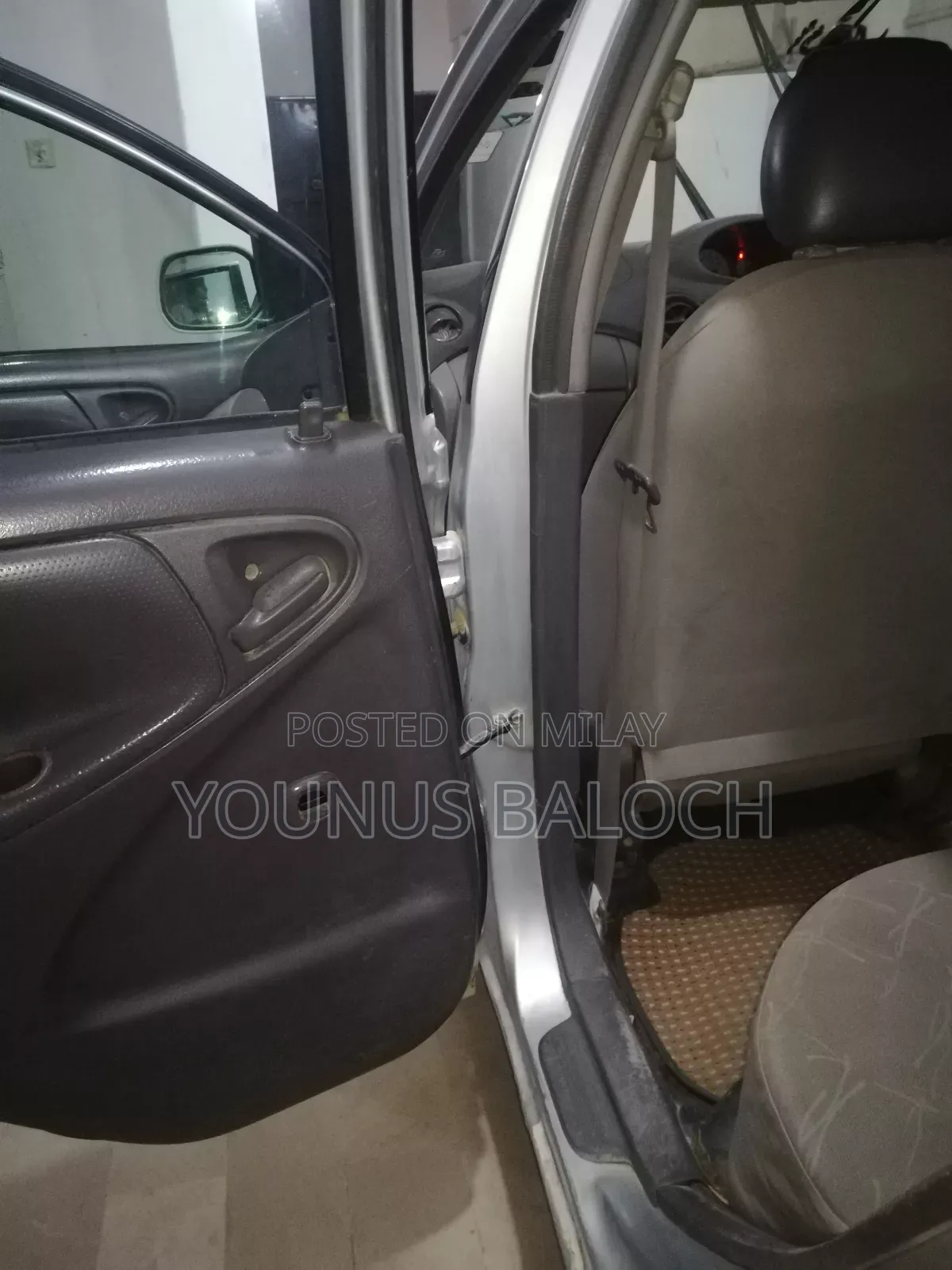 Toyota Platz 1.0 FWD 2002 Silver