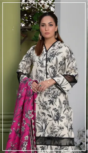 3 PCS Women's Unstitched Khaddar Printed Suit
