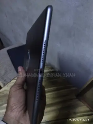 New Apple iPad (2025) 64 GB Gray