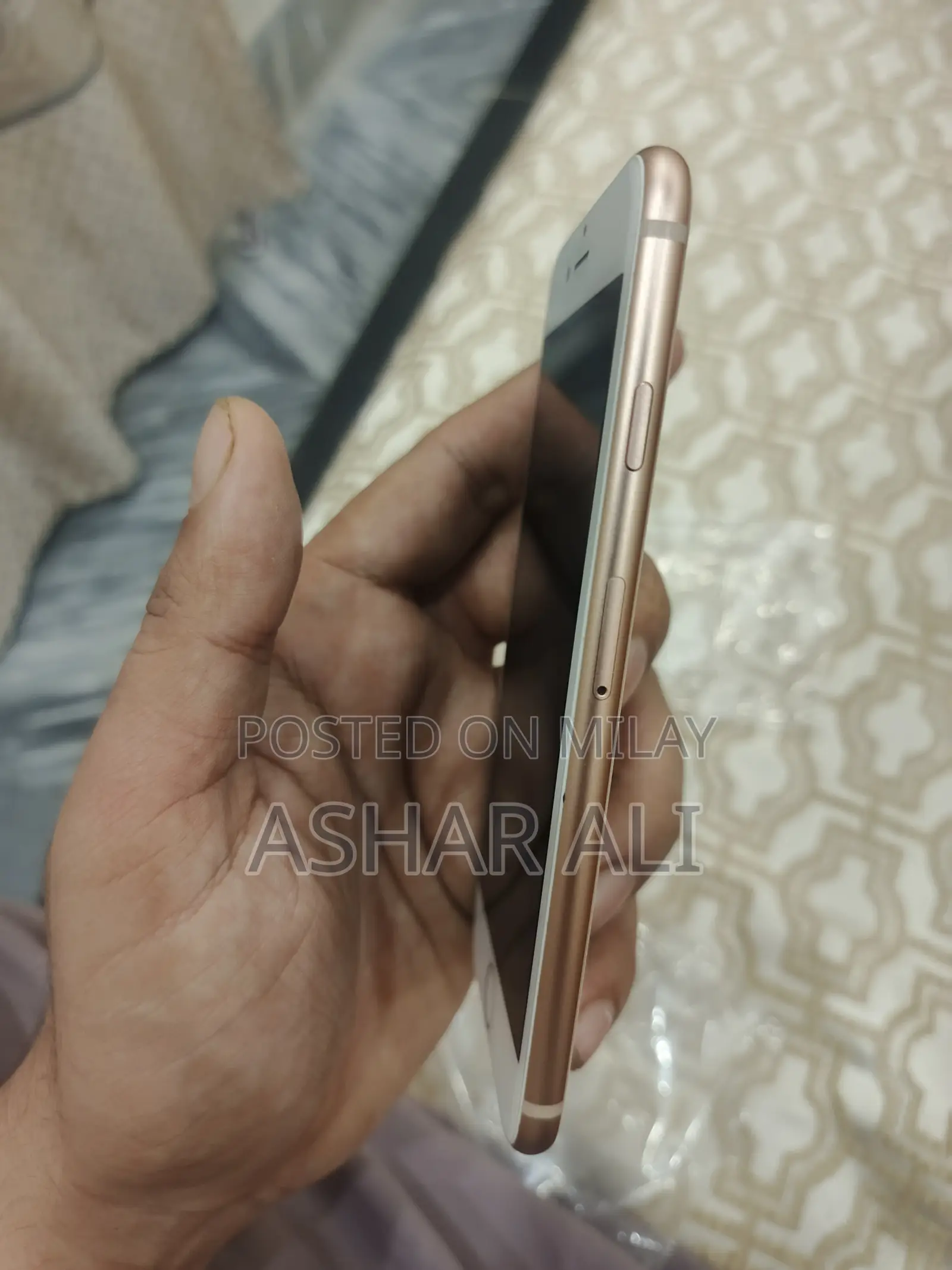 New Apple iPhone 8 64 GB White