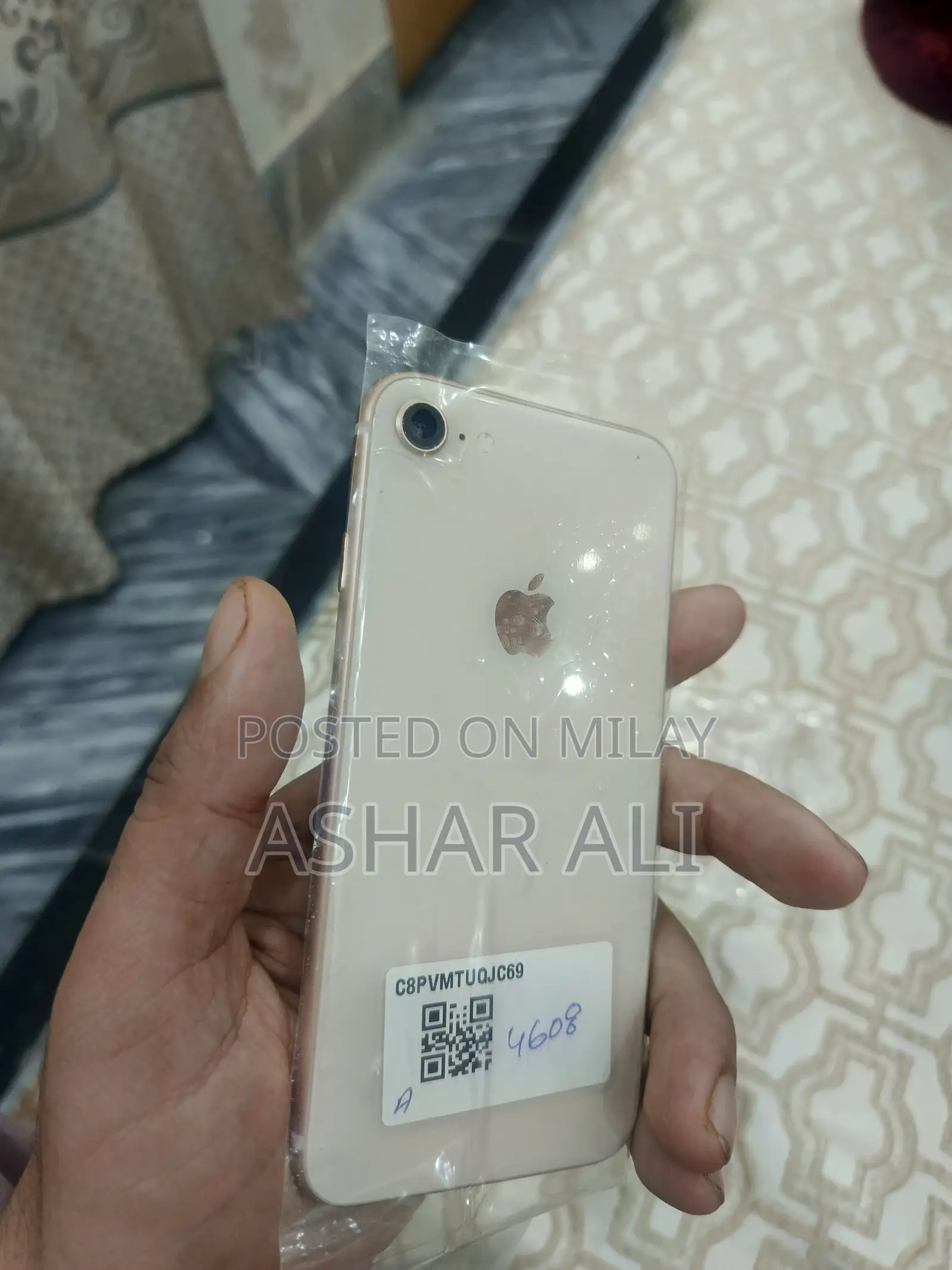 New Apple iPhone 8 64 GB White