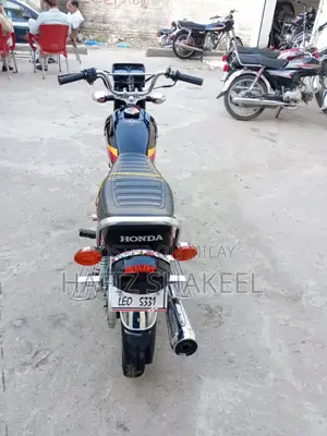 Photo - Honda 2012 Black