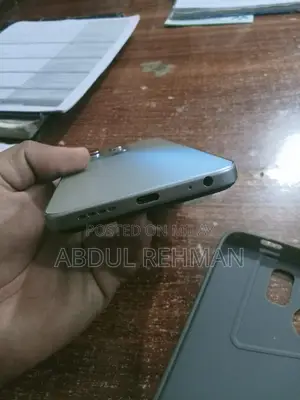 Infinix Hot 50i 128 GB Silver