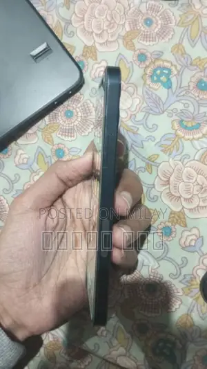 Photo - Apple iPhone 12 64 GB Black