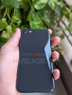 Apple iPhone SE (2020) 64 GB Black