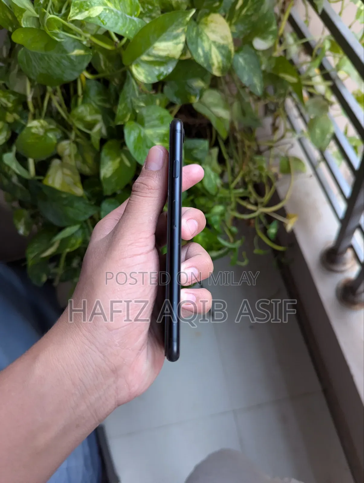 Apple iPhone SE (2020) 64 GB Black