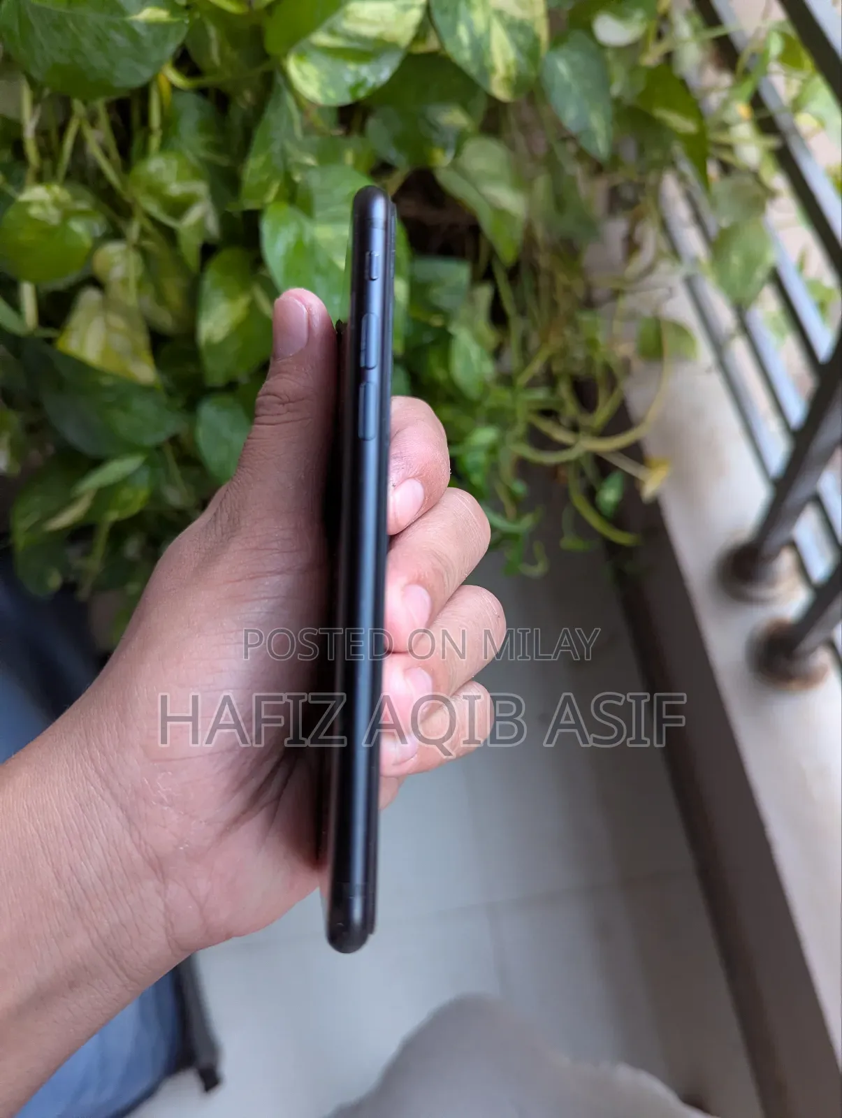 Apple iPhone SE (2020) 64 GB Black