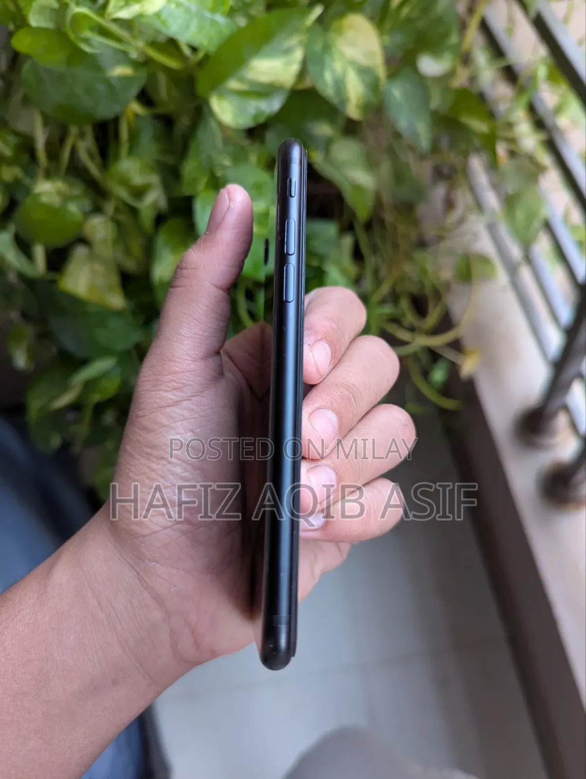 Apple iPhone SE (2020) 64 GB Black