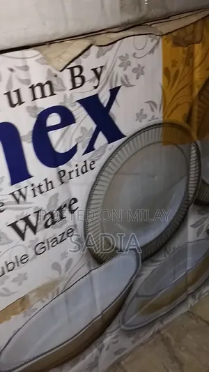 Photo - Melamine Dinner Set 8 Person